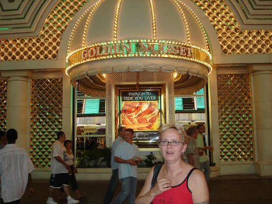 us05175.jpg